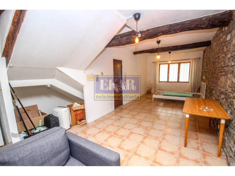 Foto c15d6b82-e8ad-4db6-b1aa-53286a2ef510. Locale commerciale in contracalle 8 in Centro - Mendibil - Santiago Irun