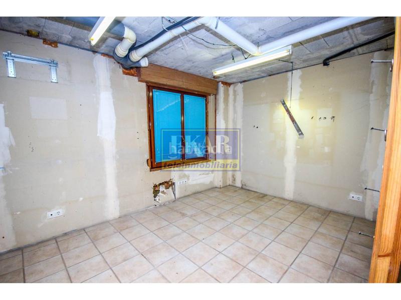 Foto b5a65fd2-a2a4-488b-8996-03826c3bdecc. Local commercial dans Azken Portu - Behobia Irun