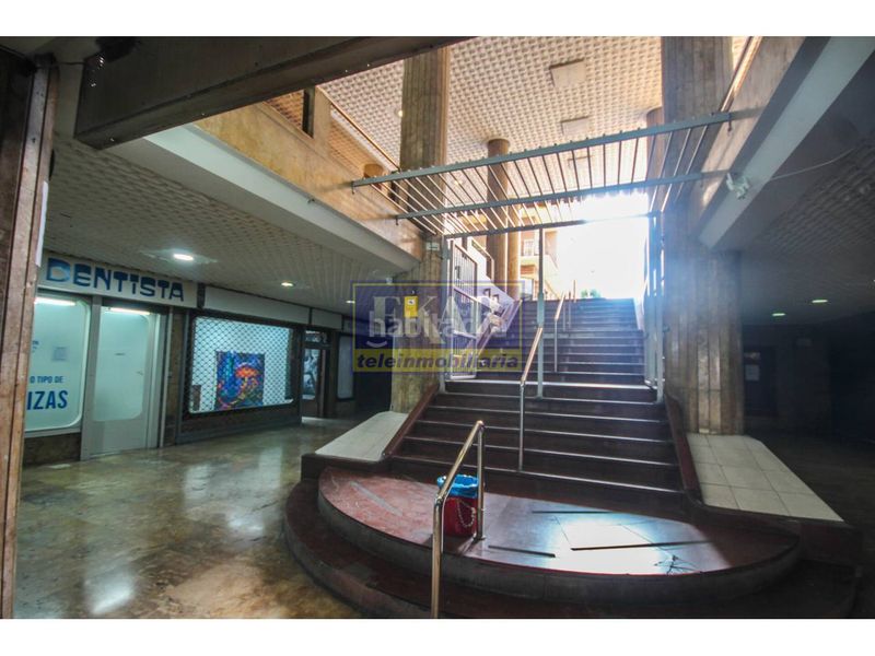 Foto a42b7cf8-ed96-43b4-a4cd-2b33758faf20. Rent business premise in Centro - Mendibil - Santiago Irun