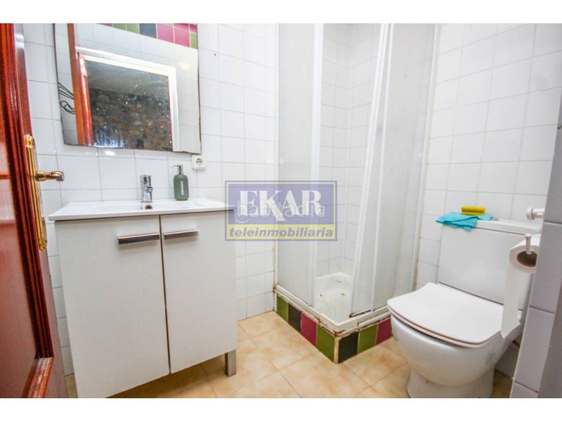 Foto da9167d2-91c7-4024-b4a2-612d5e545bb8. Aparcament cotxe a calle contracalle 8 a Centro - Mendibil - Santiago Irun