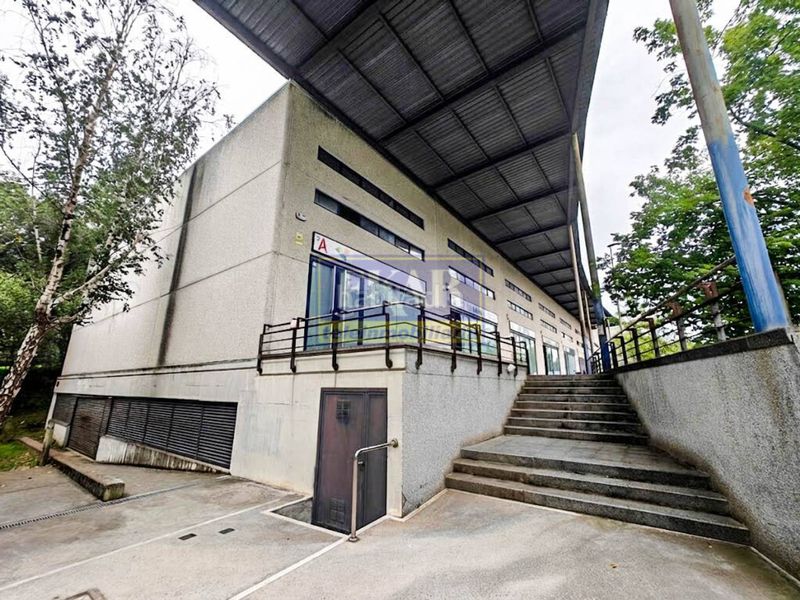 Foto b16e02f7-0062-4bef-8726-1f06523c8574. Rent business premise in Zamalbide Errenteria