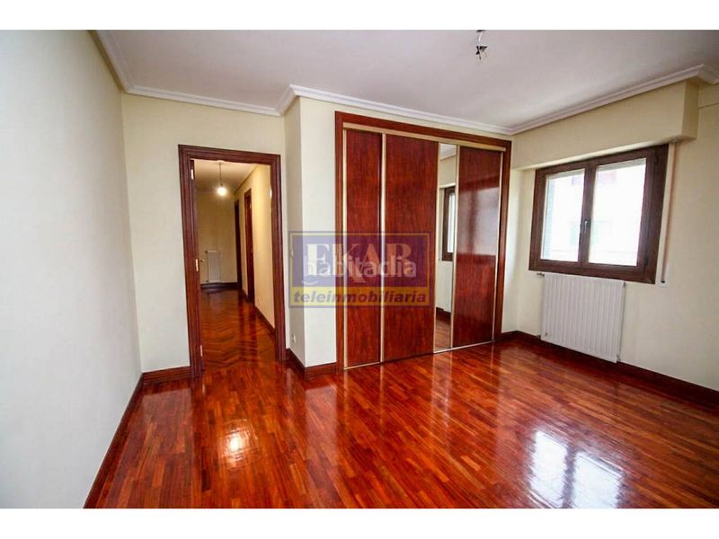 Foto b44e04bb-c016-4491-b074-92854eb22d0b. Pis a calle virgen milagrosa 4b a Centro - Mendibil - Santiago Irun