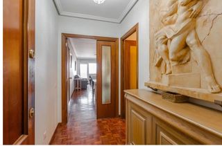 Miete Etagenwohnung  Calle pintor zubiri. Luminoso piso de estudiantes