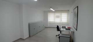 Rent Office space in Calle san blas 2. Reformada vivienda en burlada