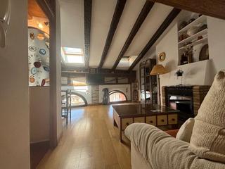 Miete Etagenwohnung in Plaza consistorial 1. Alquiler temporal en el casco antiguo