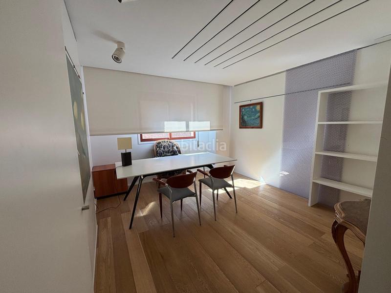 Foto 4067ac03-208a-4880-b805-5201fddb366a. Locale commerciale in avenida de sancho el fuerte 77 in Pamplona / Iruña