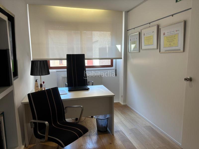 Foto 5bd37587-7d50-475d-87ed-5e6858a62385. Locale commerciale in avenida de sancho el fuerte 77 in Pamplona / Iruña