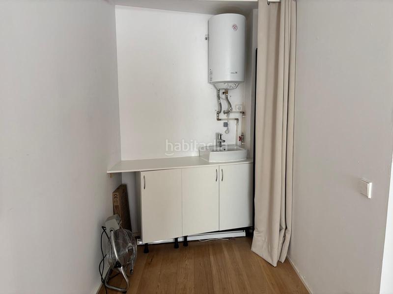 Foto e7a9a5ad-b1f0-4b53-b15f-832ea6188d9e. Locale commerciale in avenida de sancho el fuerte 77 in Pamplona / Iruña