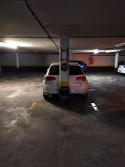 Miete Autoparkplatz in Calle miguel astrain / miguel astrain kalea 18. Plaza de aparcamiento en azpilagaña