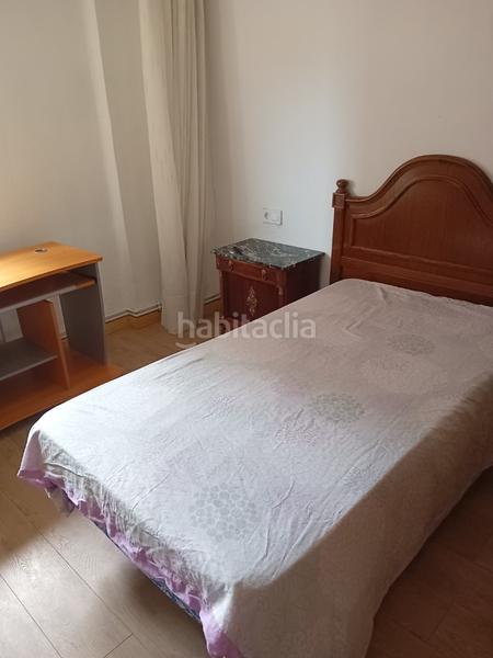 Foto d2e598a2-89ef-45d5-91f9-3435a0ce4e59. Alquiler piso en calle pico de ori 3 piso para estudiantes en la Milagrosa en Pamplona / Iruña
