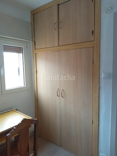 Foto d805a87f-05e6-43c7-a2ea-eea79cb9d1fb. Alquiler piso en calle pico de ori 3 piso para estudiantes en la Milagrosa en Pamplona / Iruña