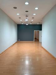 Lloguer Local Comercial  Carrer de montserrat. Ref.locmontserrat