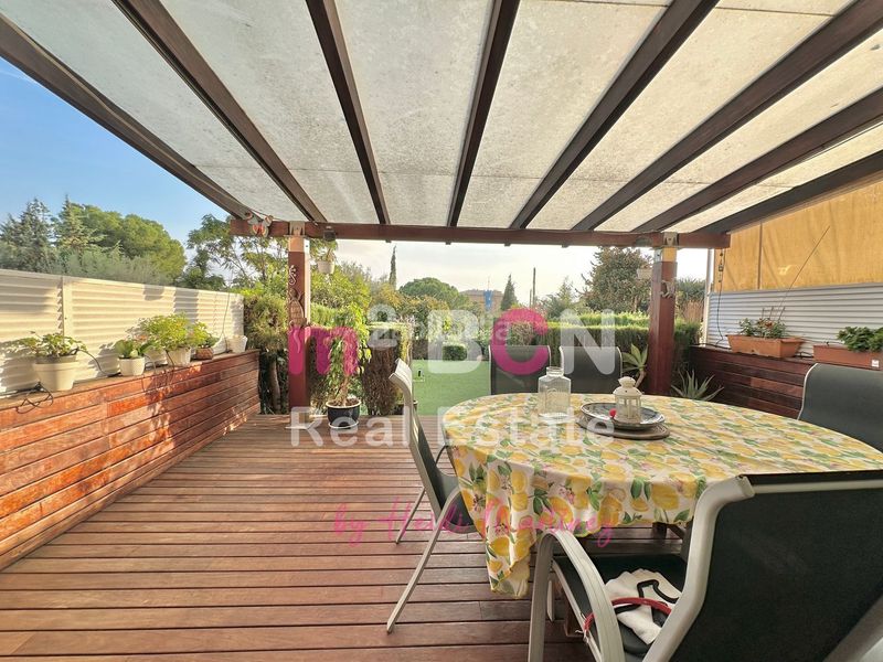 Foto 1f28ab22-94f8-48b8-90ad-5fd654360fdb. Chalet en Ciutat Diagonal Esplugues de Llobregat