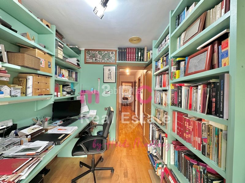 Foto 817cb124-a91c-416d-b3ba-06b86c586773. Chalet en Ciutat Diagonal Esplugues de Llobregat