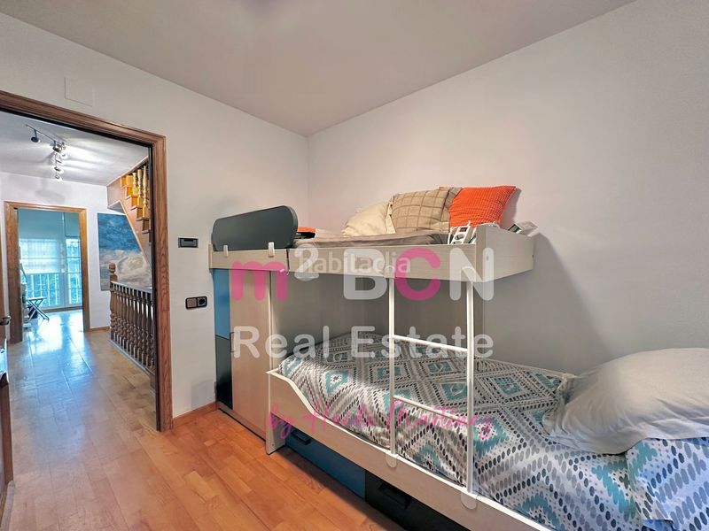 Foto 3a72bd3d-b3d1-49b6-ae63-4a192a7cb85e. Xalet amb aparcament a Ciutat Diagonal Esplugues de Llobregat