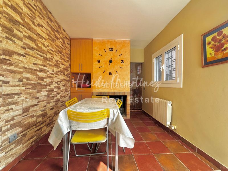 Foto 0d431307-43c8-46ef-89d5-95f08fc60d4b. Casa adossada amb aparcament a Molins de Rei