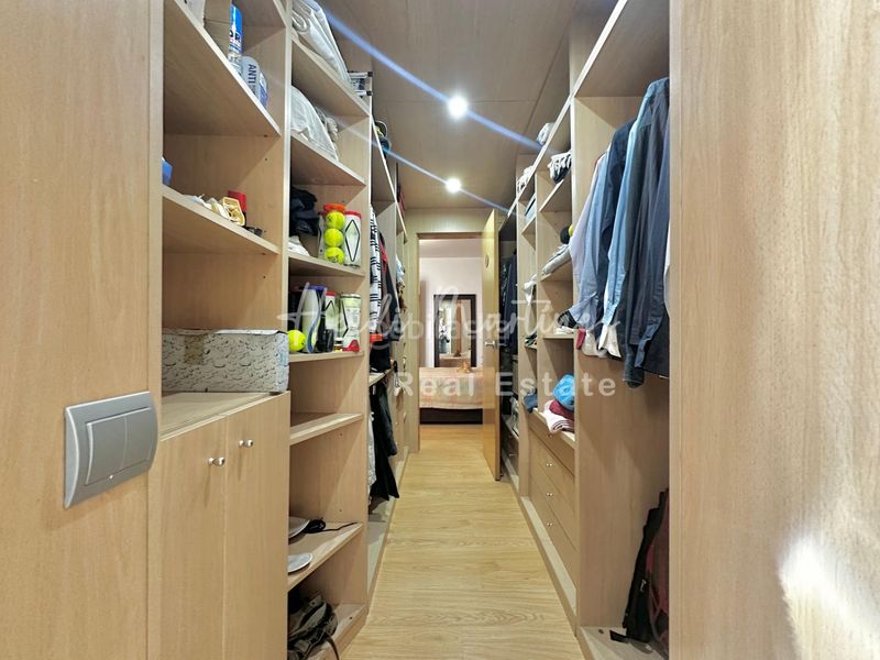 Foto 20b467a3-f4b2-46ca-8a3b-d5b8ba0d7dc3. Casa adossada amb aparcament a Molins de Rei