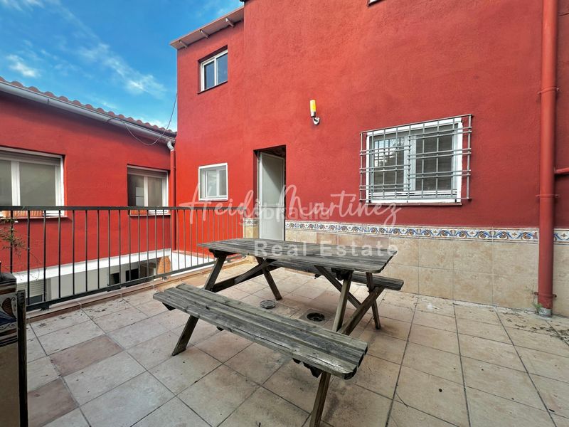 Foto 4a24b965-d40d-44bc-8483-ea0e2878d2b4. Casa adossada amb aparcament a Molins de Rei