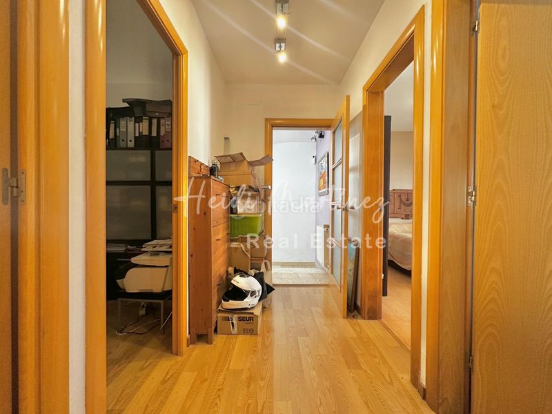 Foto 7d682b1f-0780-4785-ab1a-5c265e264c6f. Casa adossada amb aparcament a Molins de Rei