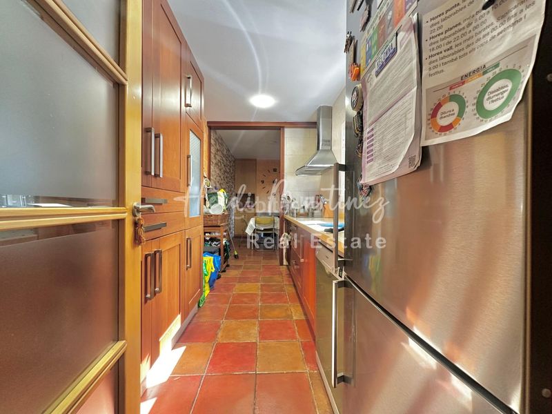 Foto 7fa0f8d3-ea42-4356-a60d-38135aa6b1ed. Casa adossada amb aparcament a Molins de Rei