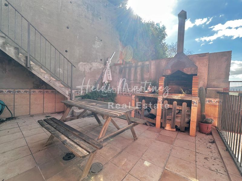 Foto c3b00d13-6f35-4e5f-bd4c-d553a6b9dde0. Casa adossada amb aparcament a Molins de Rei