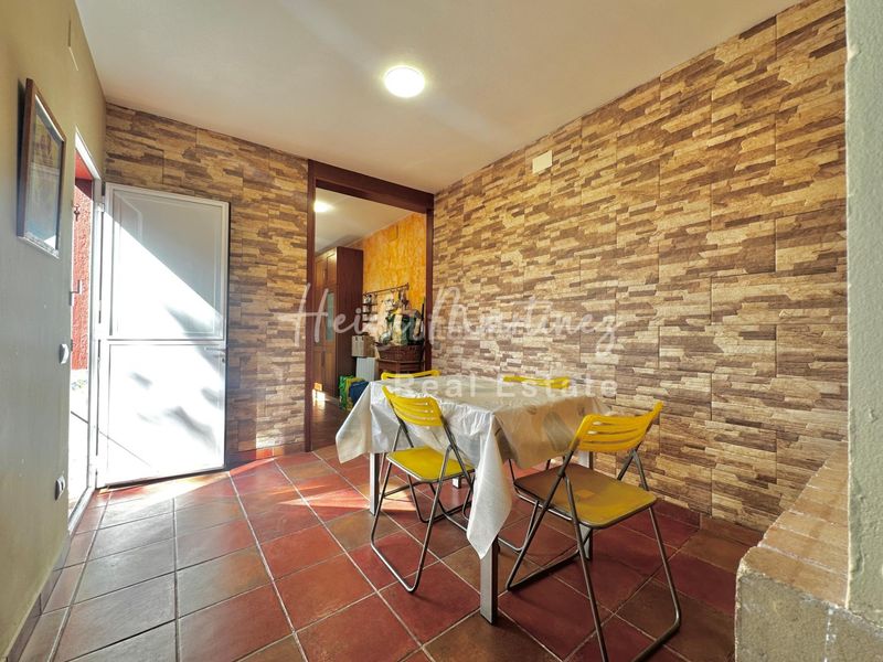 Foto d474fcb1-1163-4af4-a723-4526e9e66032. Casa adossada amb aparcament a Molins de Rei