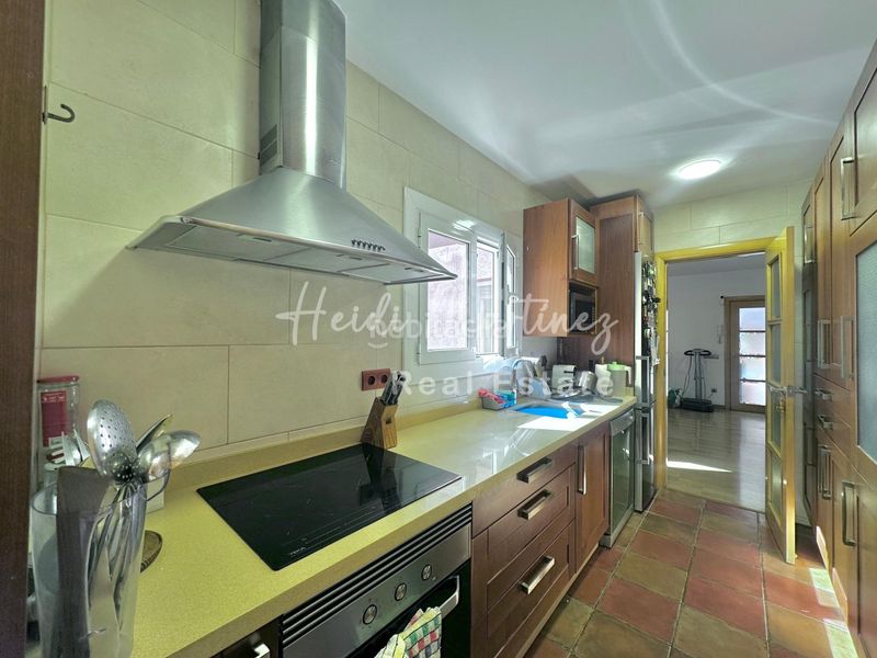 Foto e33a095c-6f4e-42dd-b921-e7f1b5557b6a. Casa adossada amb aparcament a Molins de Rei