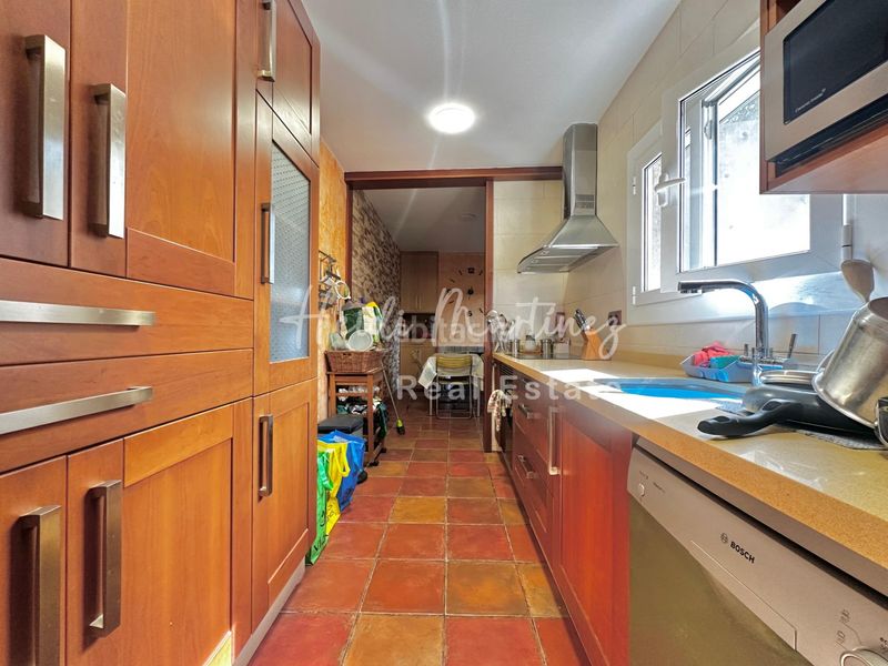 Foto e4f46f60-cbe6-4576-88d9-16652c2578f0. Casa adossada amb aparcament a Molins de Rei