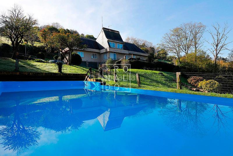 Foto 0368e9ea-25c5-4fb6-834f-e36e4320b39e. Chalet mit heizung pool in Oiartzun