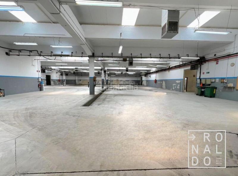 Foto acb22b0a-ff44-4278-b77d-751a46e659ca. Fabrikhalle mit heizung in Andoain