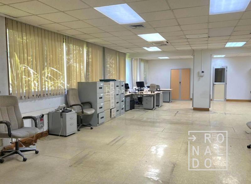 Foto c22b790e-53e8-4d60-a773-e71359e4e6ae. Fabrikhalle mit heizung in Andoain