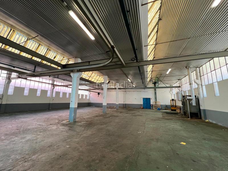 Foto e4b22614-984f-4751-8ad5-036f9a52685f. Bâtiment à usage industriel dans Bergara