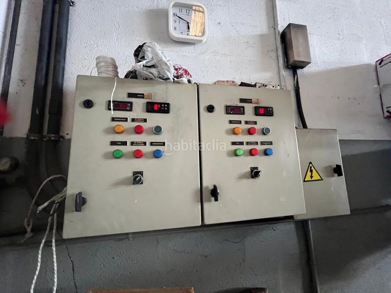 Foto 58214798-d36d-40f0-993c-fed6af74c477. Nau industrial a Lezo