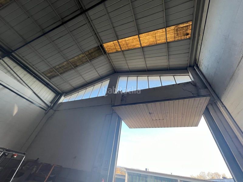 Foto c216e407-8dbb-464b-a0d1-69804ca848a8. Nau industrial a Lezo