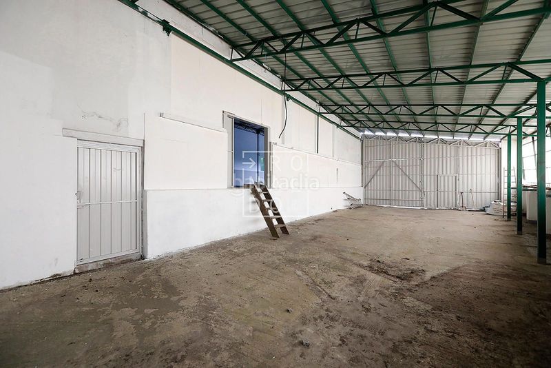 Foto 43263cad-2926-44d3-a63a-ee5b9a26096d. Nau industrial a Andoain