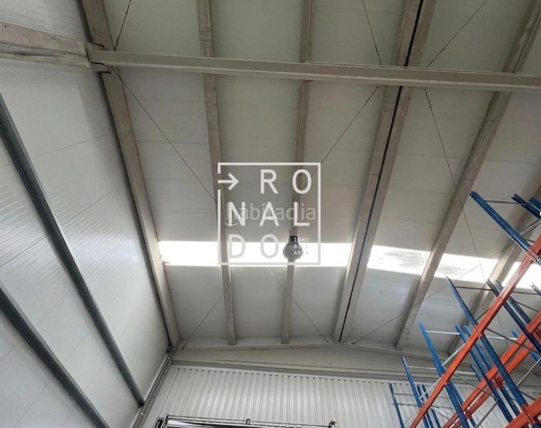 Foto b85e92ae-6f90-4dc0-8d93-b52fe4505604. Nau industrial a Azpeitia