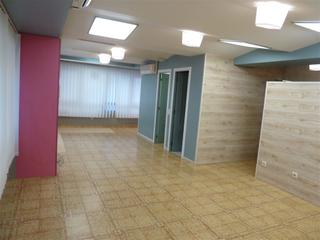 Miete Büro  Calle de iturrama. Oficina en alquiler, en calle iturrama, con amplios ventanales,