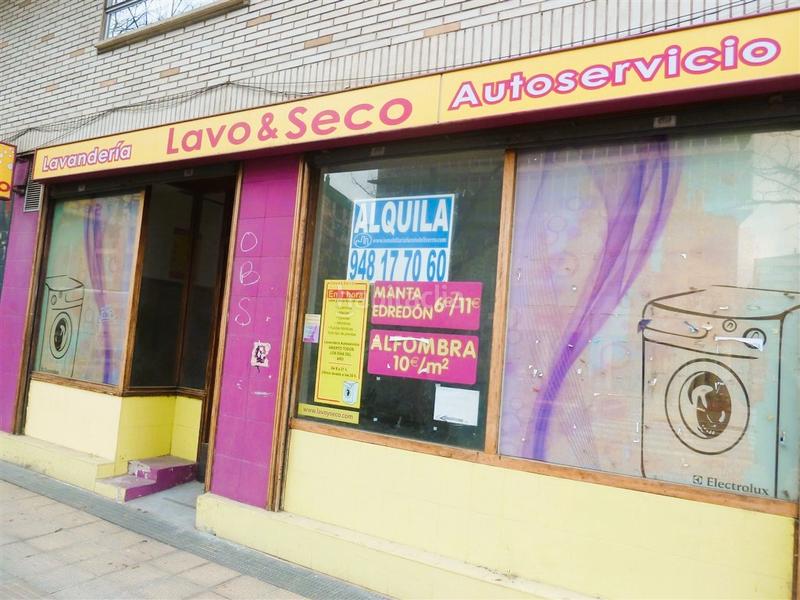 Foto 2e20950c-b6f6-4f03-80fd-abc923c37a2f. Alquiler local comercial local en alquiler en Iturrama, calle iñigo arista, último uso fue lavandería. en Pamplona / Iruña