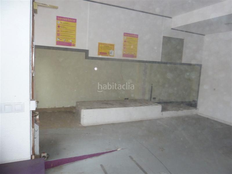 Foto 6b85c0be-16e3-4265-bbe4-297e172595db. Alquiler local comercial local en alquiler en Iturrama, calle iñigo arista, último uso fue lavandería. en Pamplona / Iruña