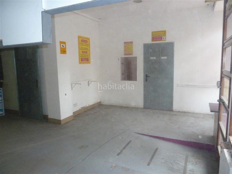 Foto 6b9201cd-993c-4d52-b348-dcb95c1992bd. Alquiler local comercial local en alquiler en Iturrama, calle iñigo arista, último uso fue lavandería. en Pamplona / Iruña