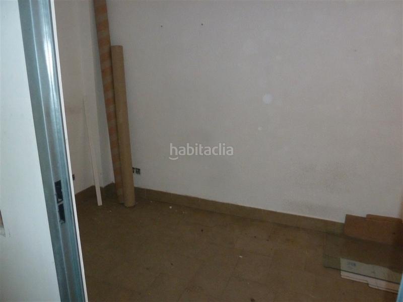 Foto 9c56772c-bd7d-46e7-983c-8d2d9077d07f. Alquiler local comercial local en alquiler en Iturrama, calle iñigo arista, último uso fue lavandería. en Pamplona / Iruña