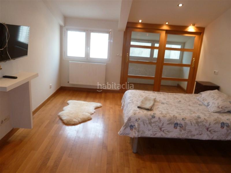 Foto 87e6767f-f31b-46b8-af15-3da57eaacc98. Affitto duplex con camino riscaldamento in Casco Antiguo Pamplona / Iruña