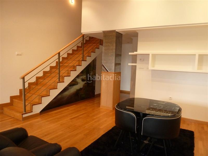 Foto f79d5cf6-58ee-4bf8-8d23-5563737fa807. Affitto duplex con camino riscaldamento in Casco Antiguo Pamplona / Iruña