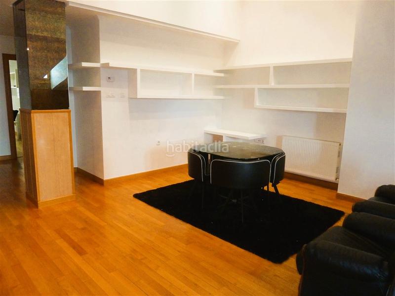 Foto 7fb70fe3-e964-412b-8c2e-94ee109772d8. Lloguer dúplex amb xemeneia calefacció a Casco Antiguo Pamplona / Iruña