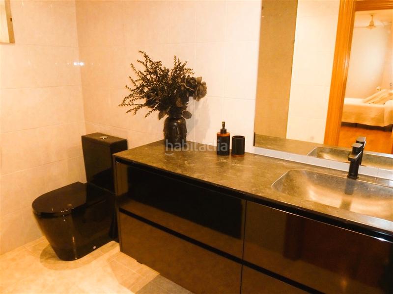 Foto fa2f295d-8b76-4bca-a69f-d72b6dfade6d. Lloguer dúplex amb xemeneia calefacció a Casco Antiguo Pamplona / Iruña