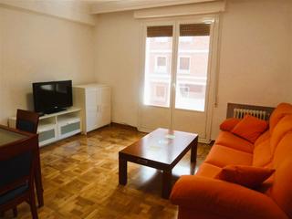 Location Appartement  Grupo rinaldi. Piso en alquiler en calle rinaldi, iturrama, muy luminoso, prepa