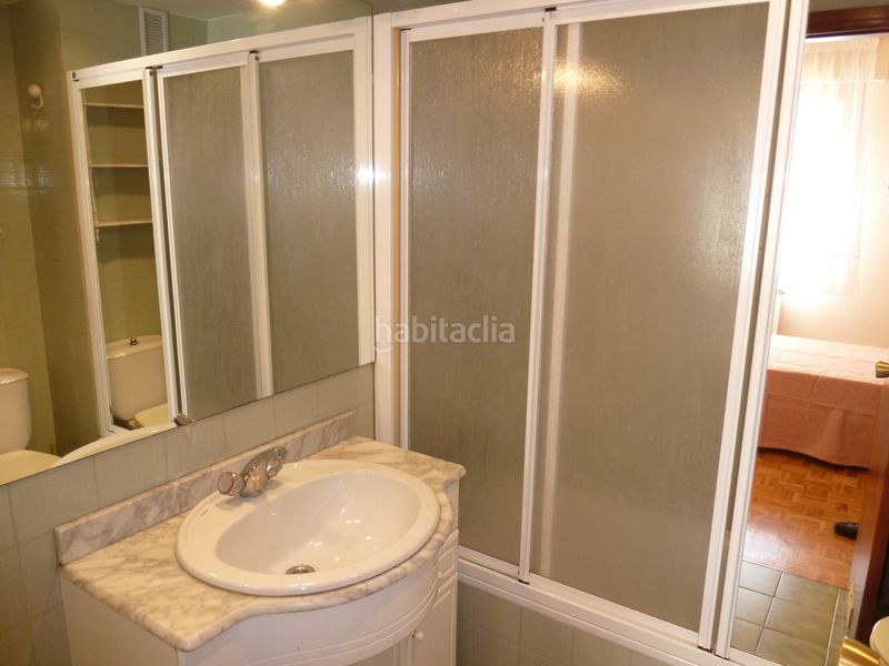 Foto 11f355a9-1024-4ba2-a472-299af78b7944. Piso  en venta en luis morondo, azpilagaña, muy buena ubicación cercano a las universidades y bien comunicado. totalmente exterior, en Pamplona / Iruña
