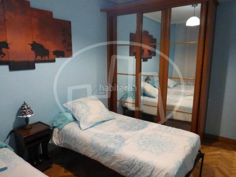 Foto 771afd3f-2f5c-4a2e-bcba-e3221fb368d8. Location appartement avec chauffage dans Casco Antiguo Pamplona / Iruña