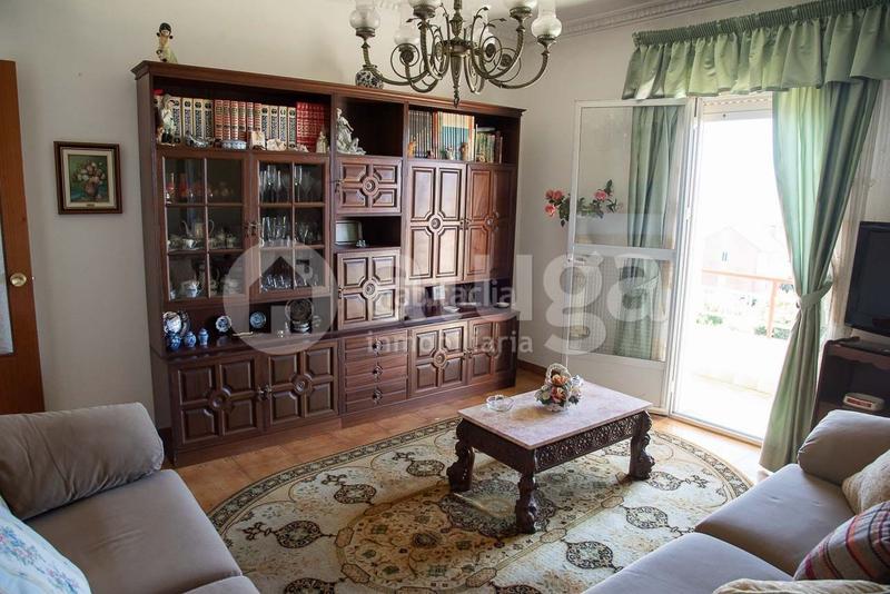 Foto 2b56b50e-6640-4c77-9e91-7c1cf5bfe2d1. Haus mit heizung in Darbo Cangas