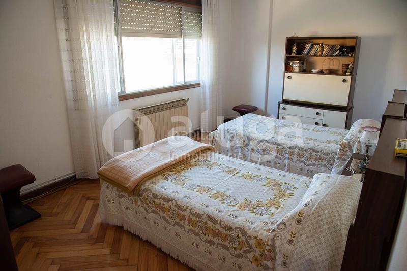 Foto 97de9217-ecb4-4045-b609-9b0d8a7ba9f8. Haus mit heizung in Darbo Cangas